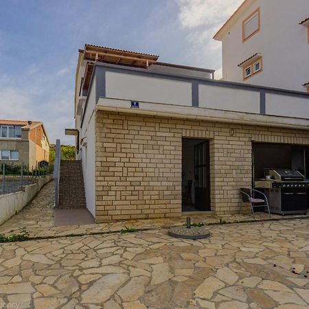 Kob Orog Good Location With Sea Views And Modern Decor Apartment Metajna Exterior photo