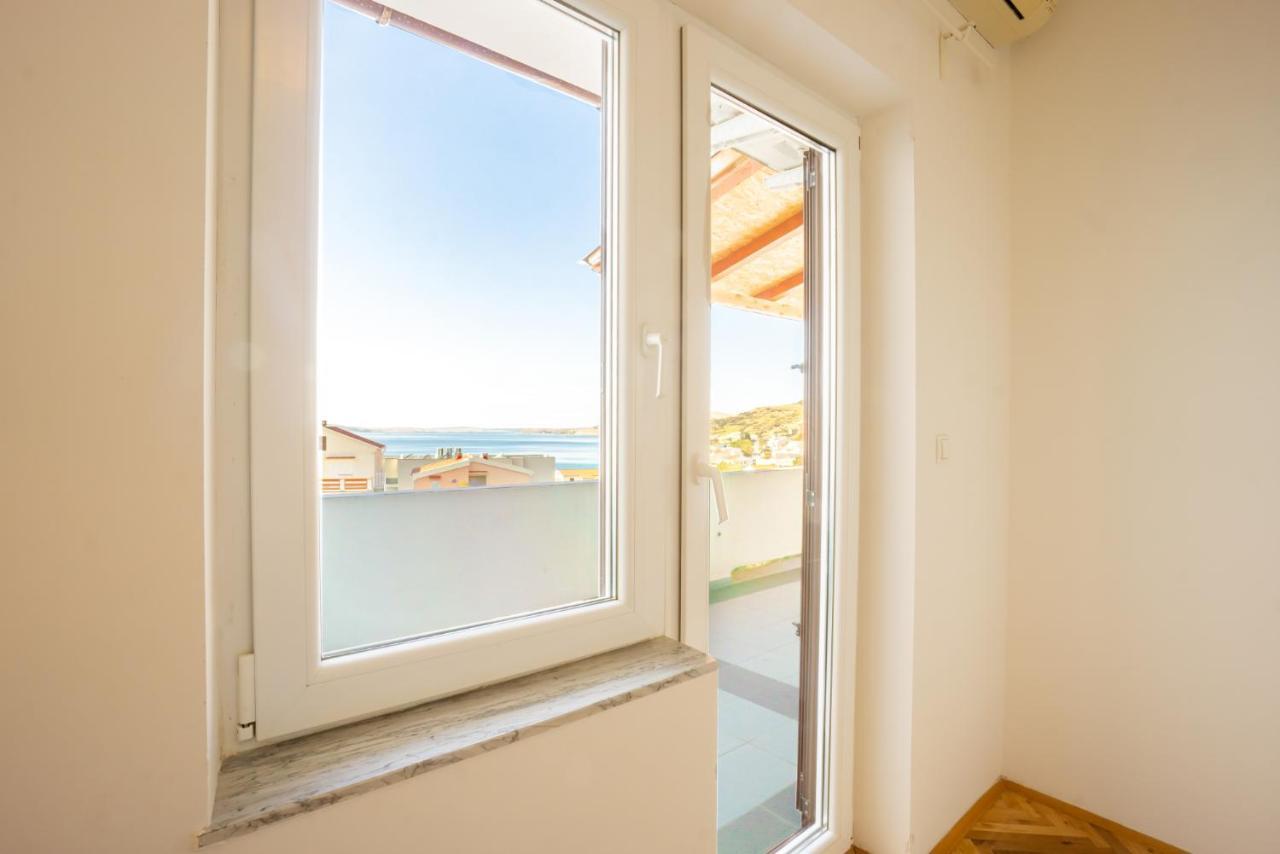 Kob Orog Good Location With Sea Views And Modern Decor Apartment Metajna Exterior photo