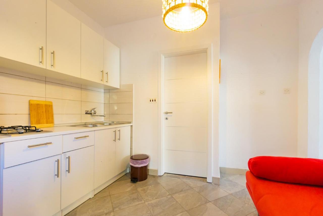 Kob Orog Good Location With Sea Views And Modern Decor Apartment Metajna Exterior photo