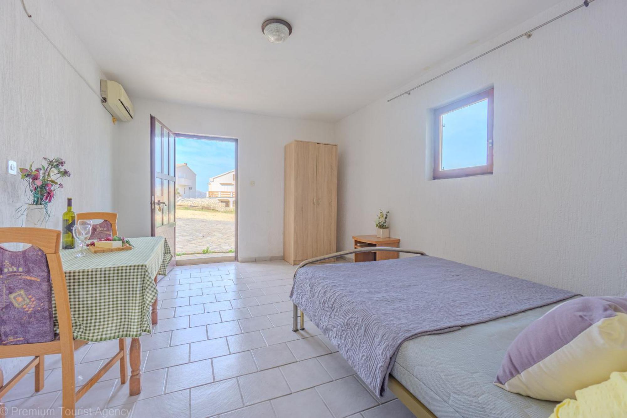 Kob Orog Good Location With Sea Views And Modern Decor Apartment Metajna Exterior photo